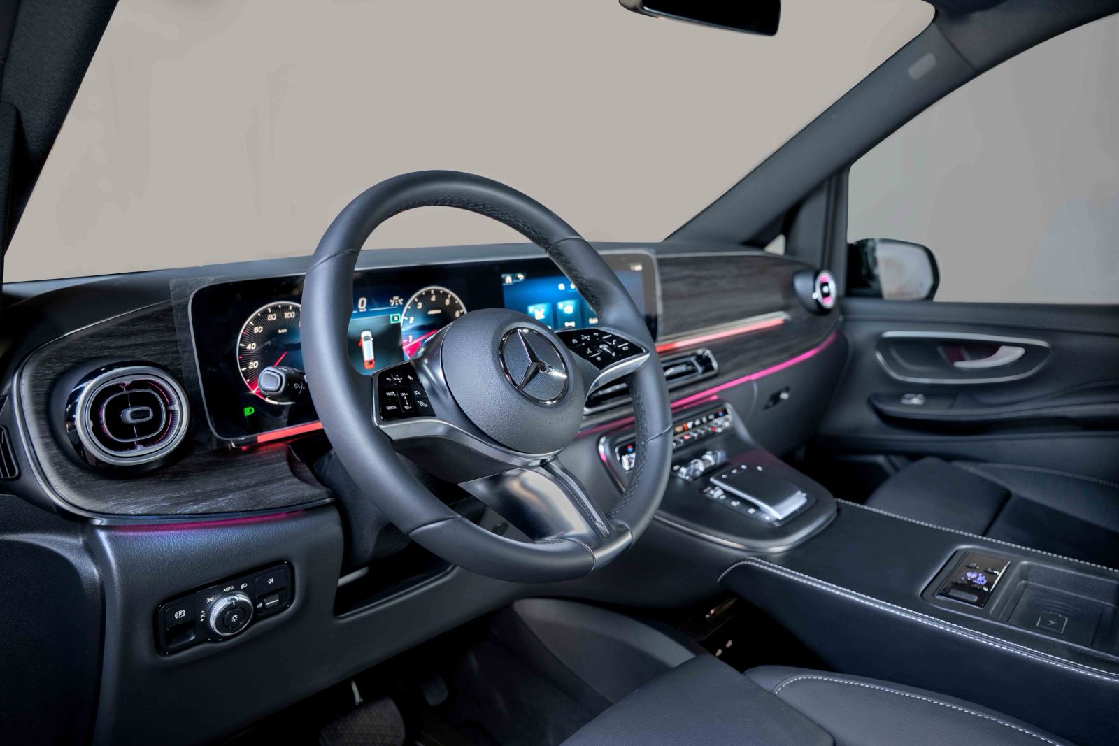 Mercedes-Benz V 300 - Image 2